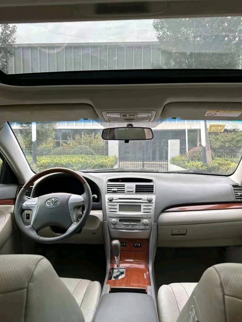 济南15年丰田凯美瑞4