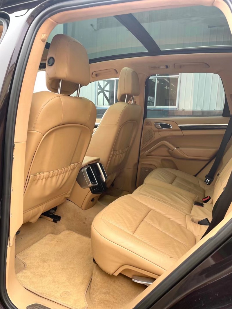 武汉12年保时捷卡宴5