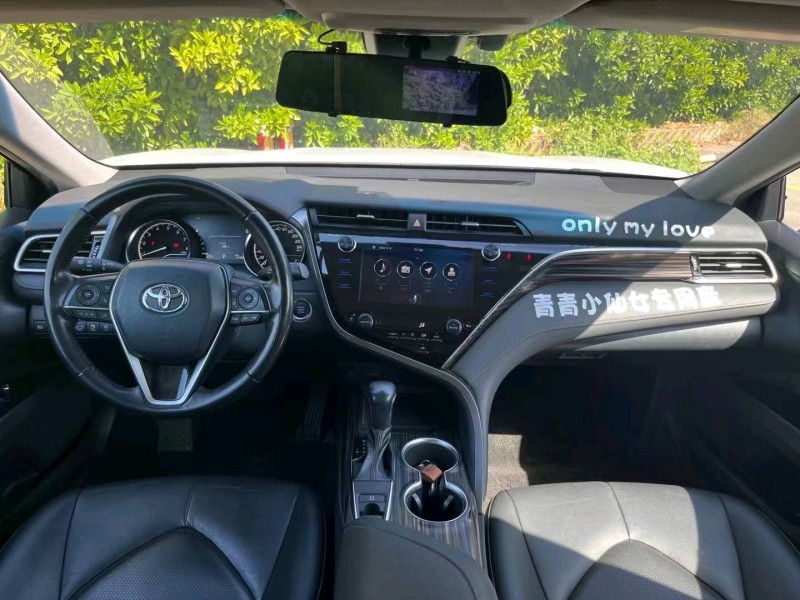 济南19年丰田凯美瑞3