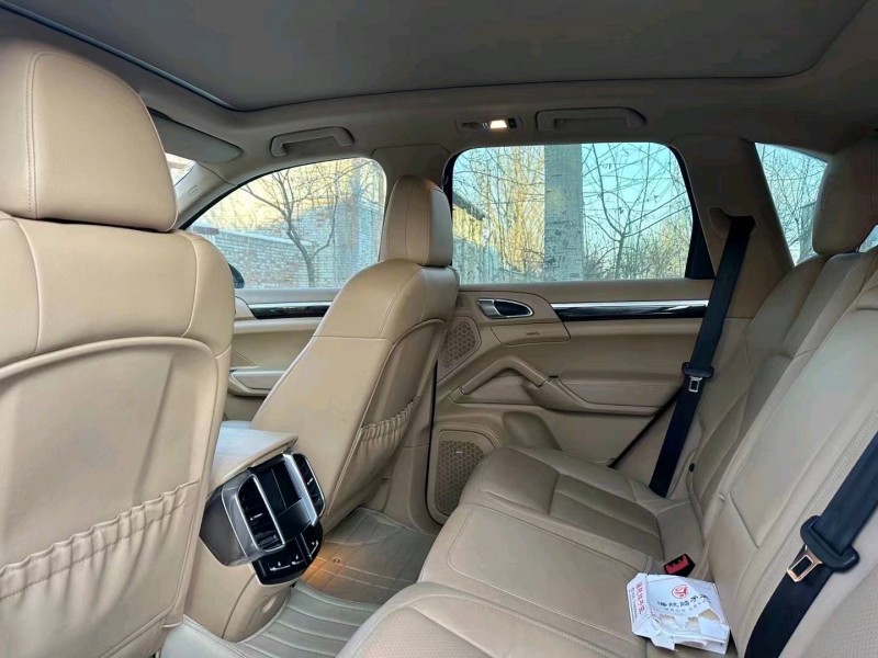 邯郸13年保时捷卡宴6