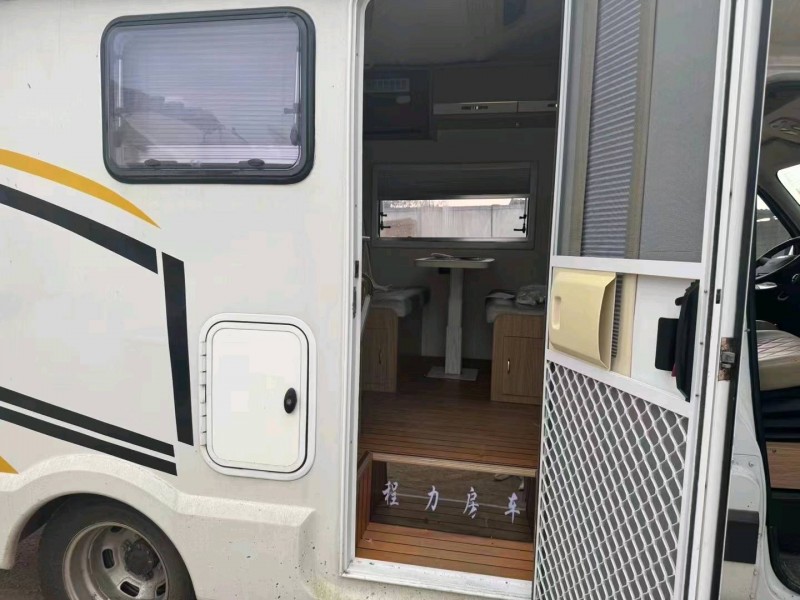 重庆19年依维柯房车8
