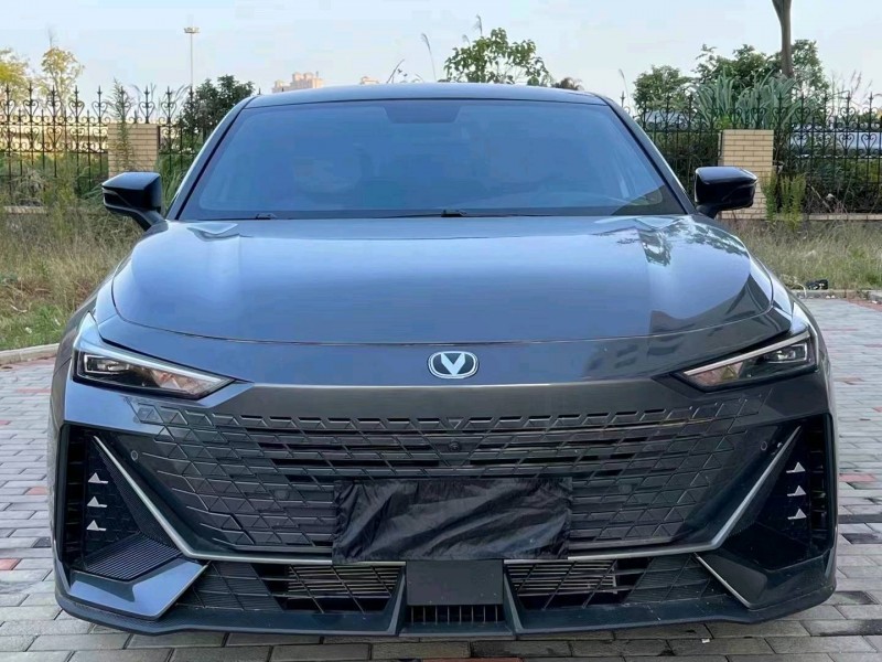 衡陽23年長安汽車UNI-V1