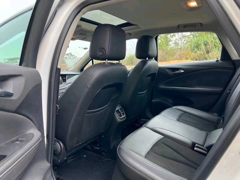 邵阳21年别克威朗3