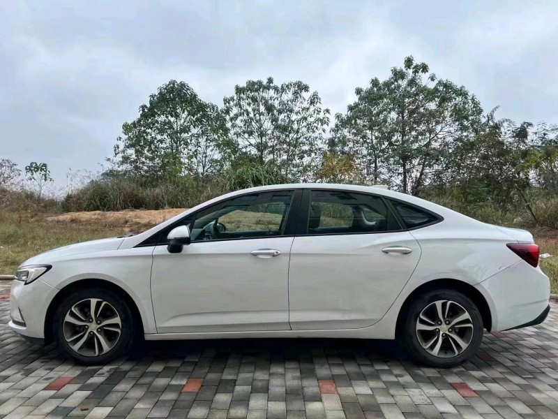 邵阳21年别克威朗5