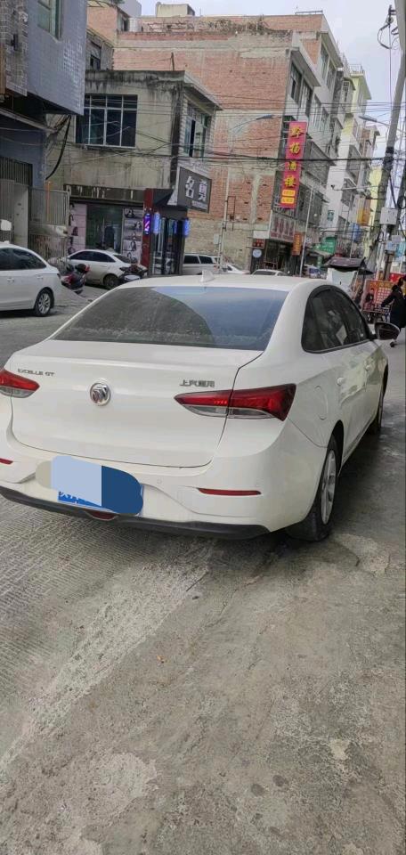 重庆20年别克英朗5