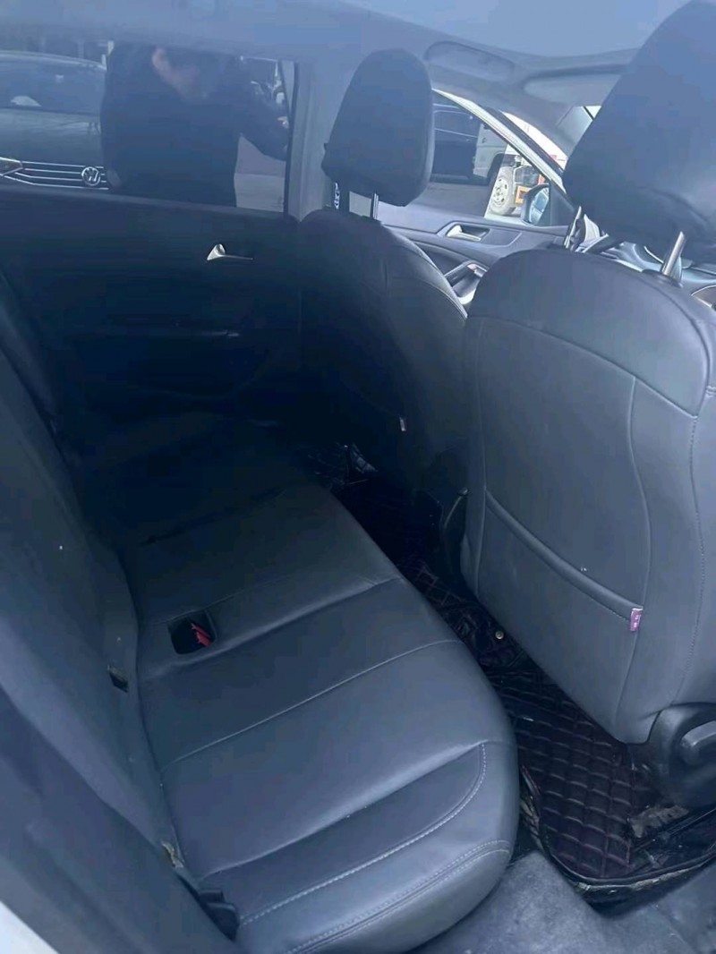 成都15年标致3084