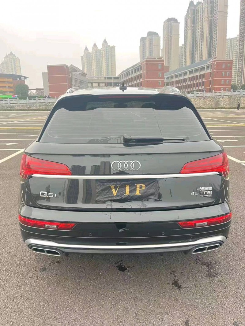 鄂州22年奧迪Q59