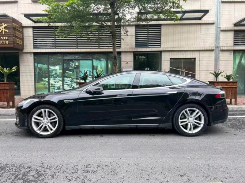 珠海15年特斯拉MODEL S3