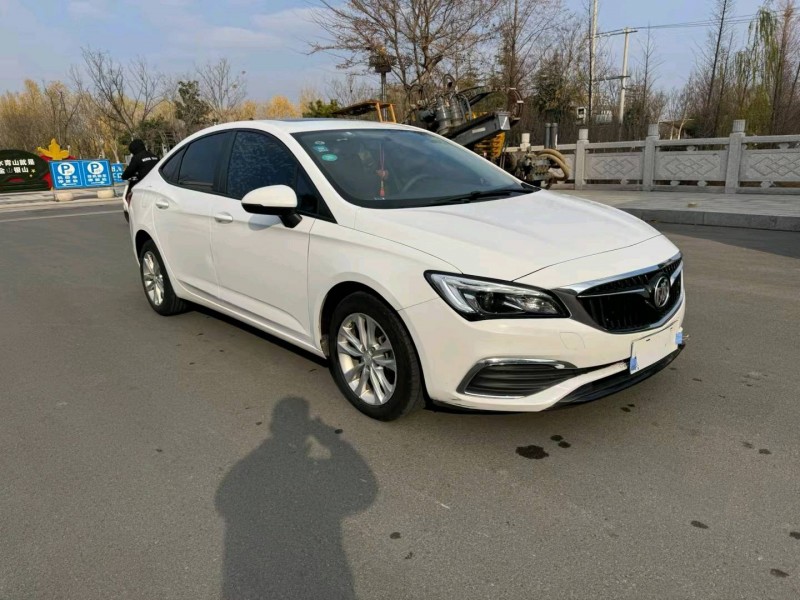 徐州18年别克威朗2