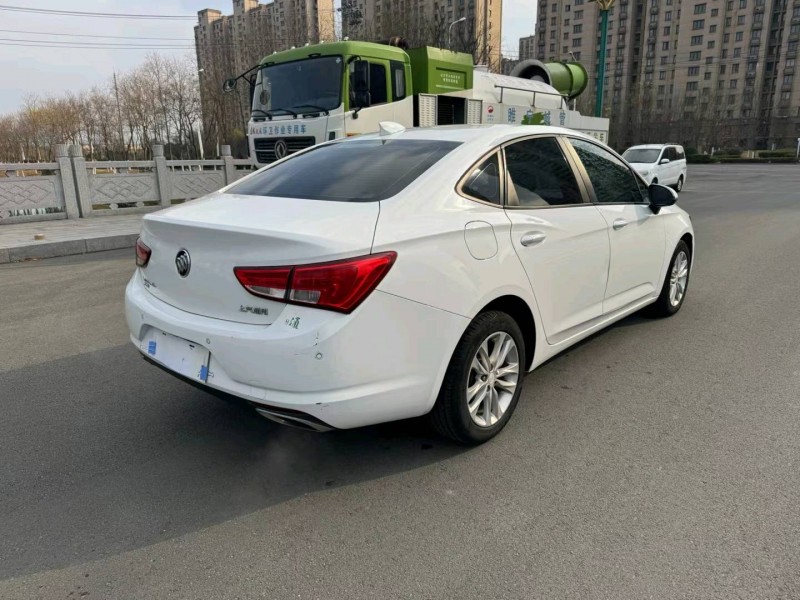 徐州18年别克威朗4