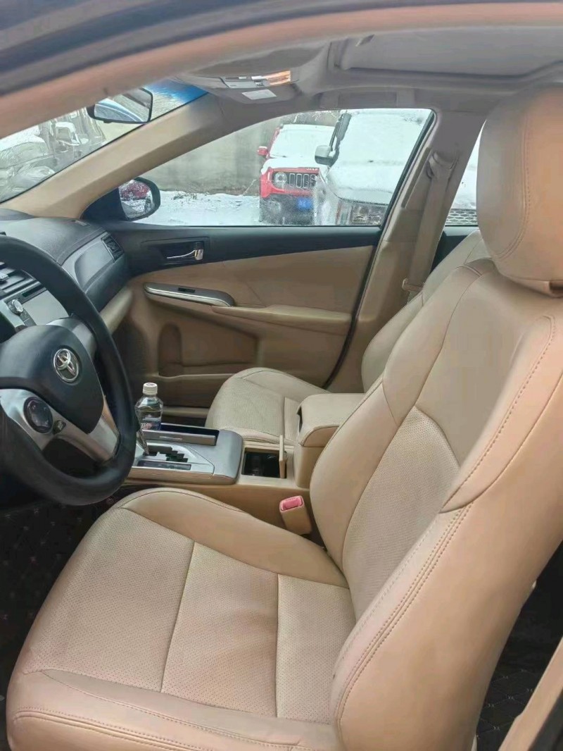 保定13年丰田凯美瑞3