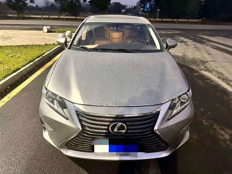 岳陽18年雷克薩斯ES1