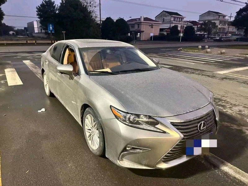 岳陽18年雷克薩斯ES2