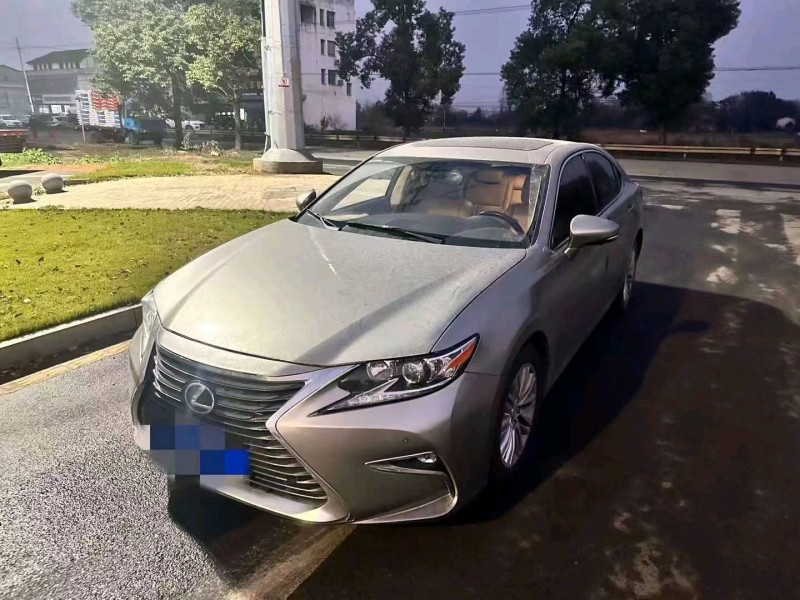 岳陽18年雷克薩斯ES3