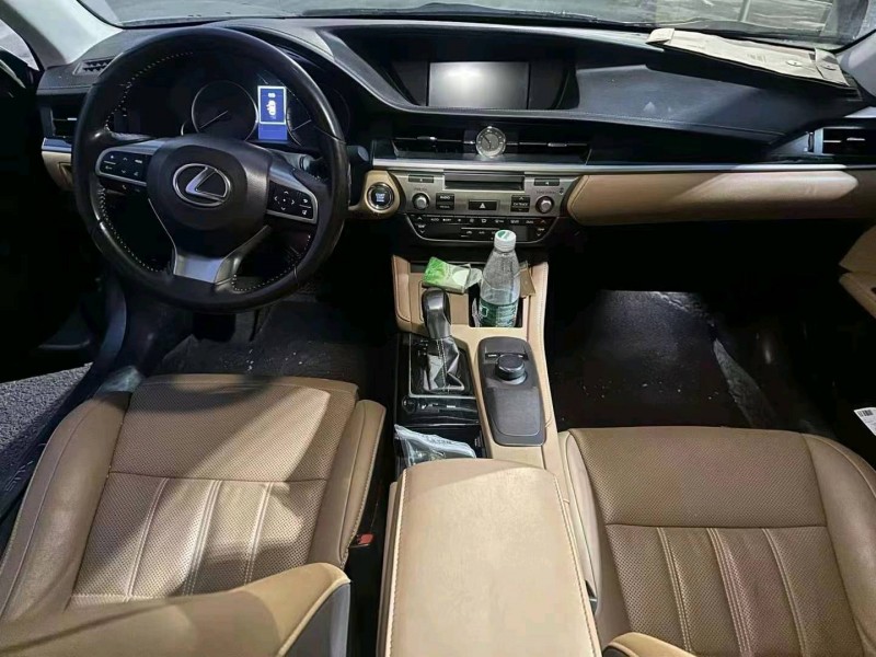 岳陽18年雷克薩斯ES4