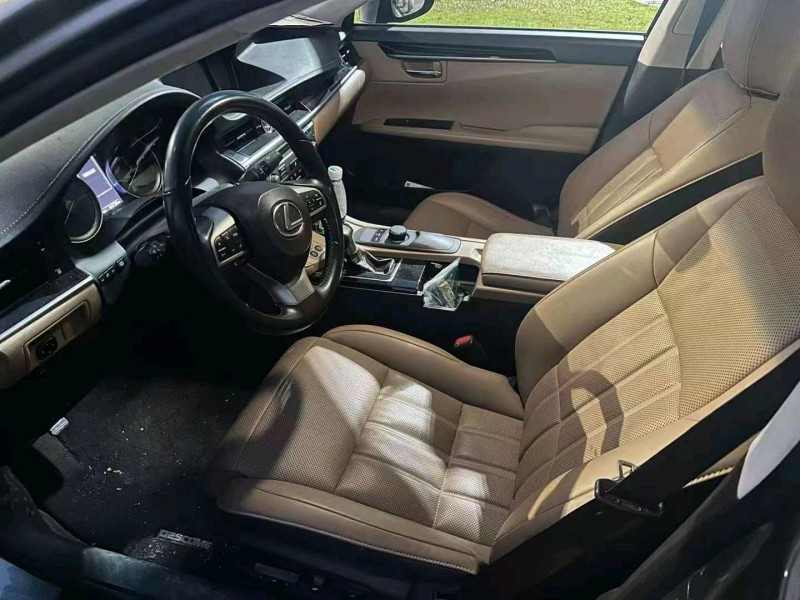 岳陽18年雷克薩斯ES6