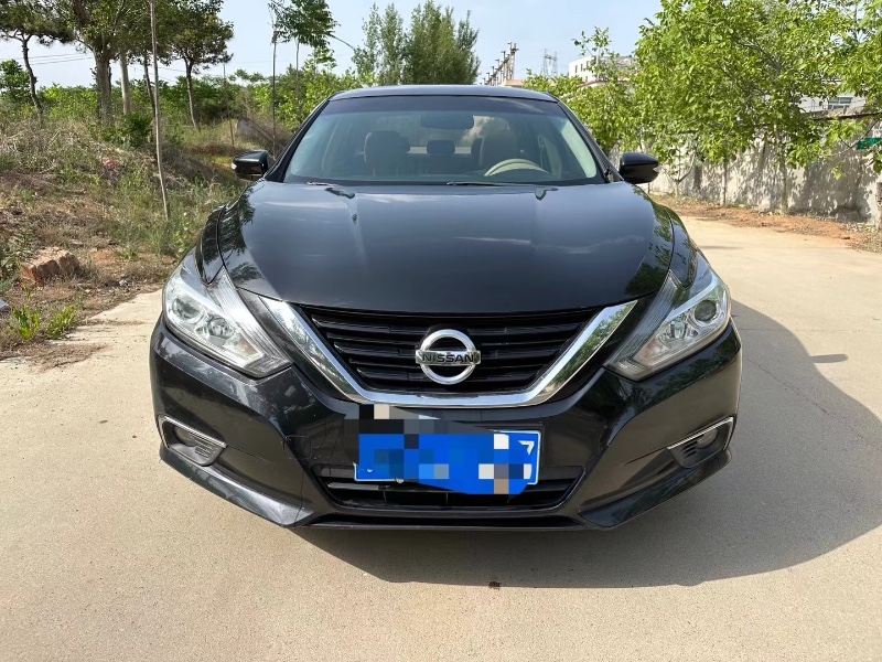秦皇島18年日產天籟1