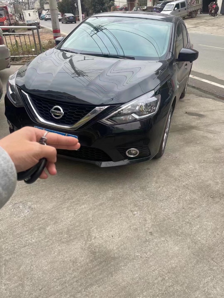 長沙23年日產軒逸1