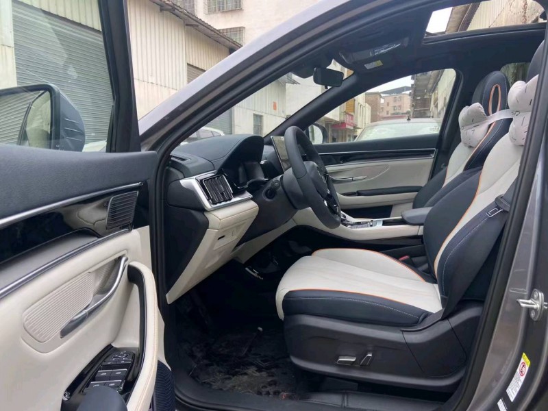 广州23年比亚迪宋3