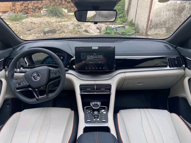 广州23年比亚迪宋5