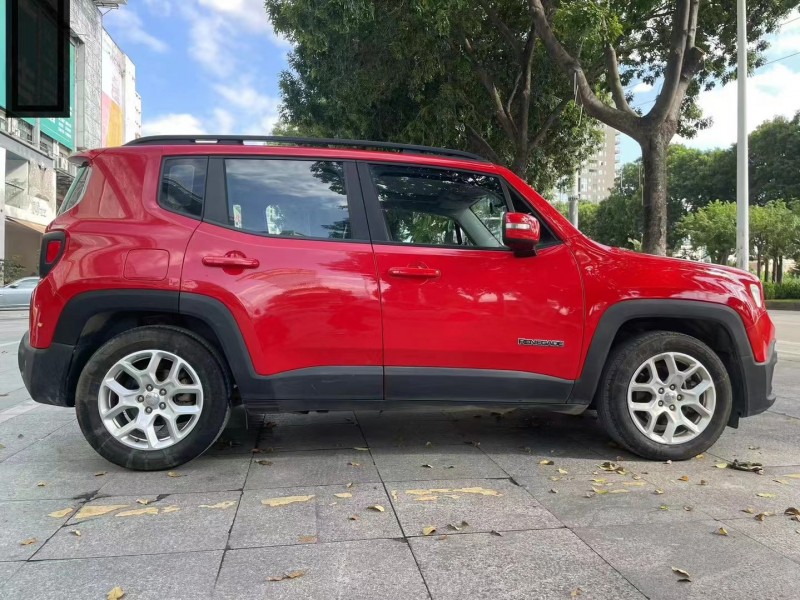 东莞17年Jeep自由侠8