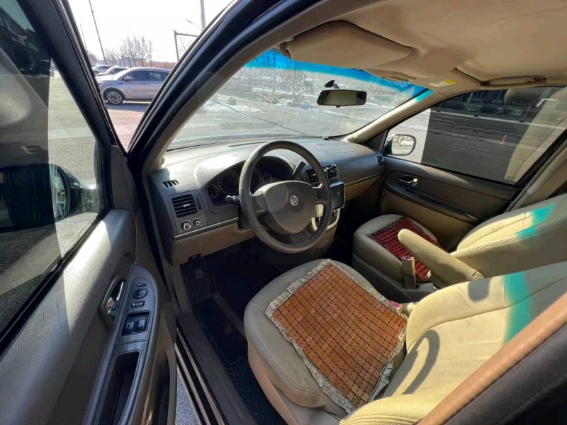 枣庄14年别克陆尊3