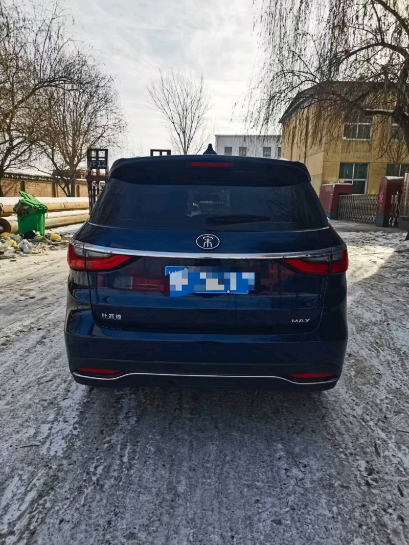 保定19年比亚迪宋MAX8