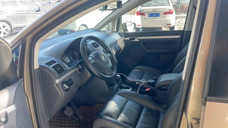 保定15年大众途安4