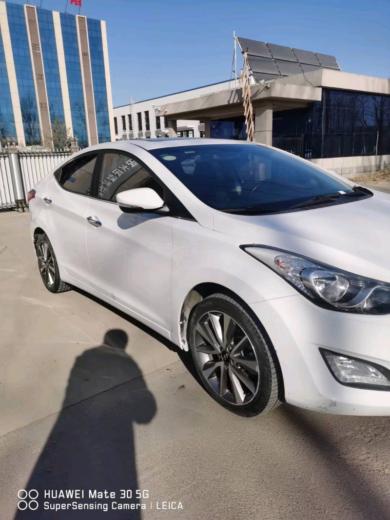 保定12年现代索纳塔八3