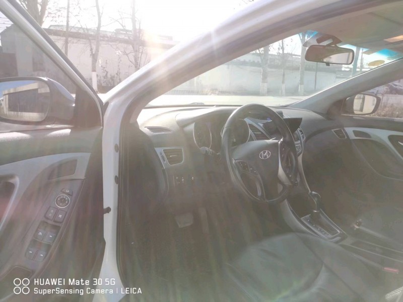 保定12年现代索纳塔八6