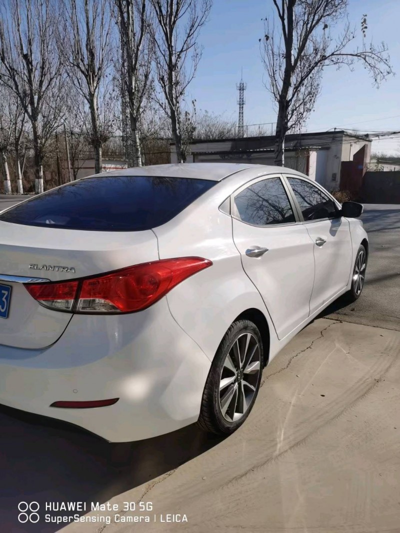 保定12年现代索纳塔八8