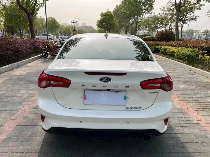 徐州19年福特福克斯8