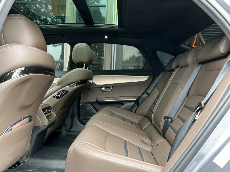 广州23年比亚迪汉4