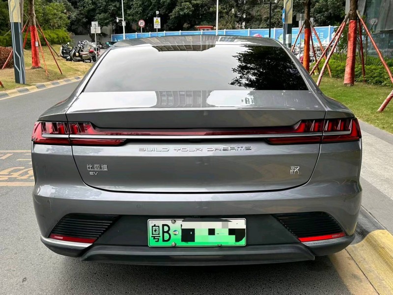 广州23年比亚迪汉9