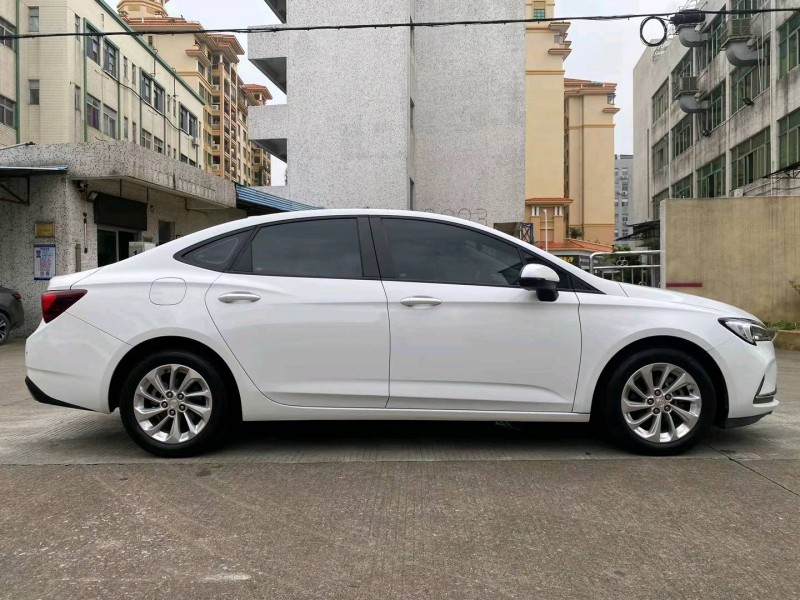 中山20年别克威朗2