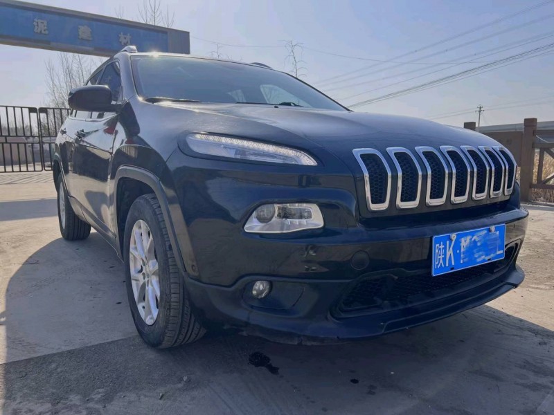 太原16年Jeep自由光2