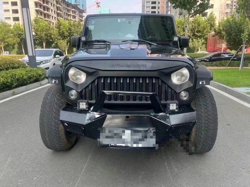 枣庄18年Jeep牧马人1