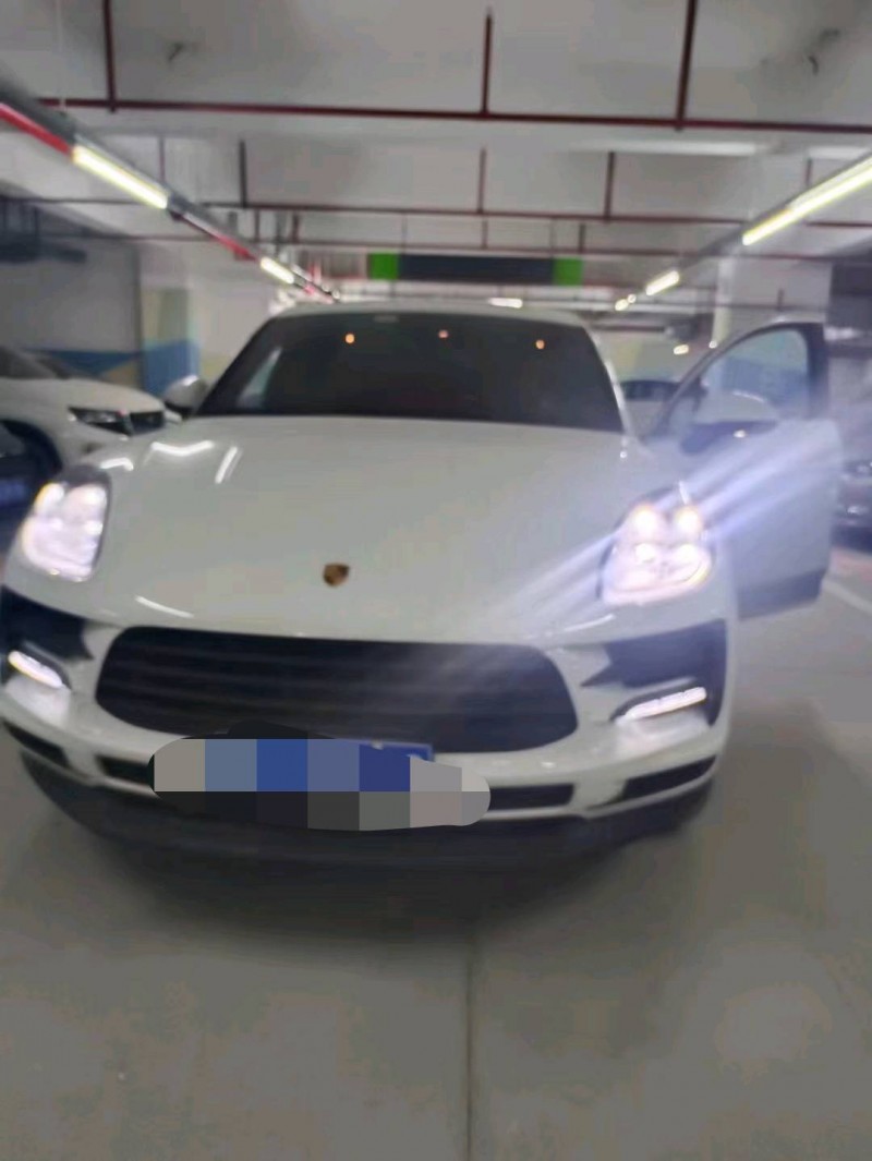 重庆20年保时捷Macan1
