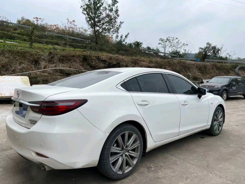 重庆20年马自达阿特兹9