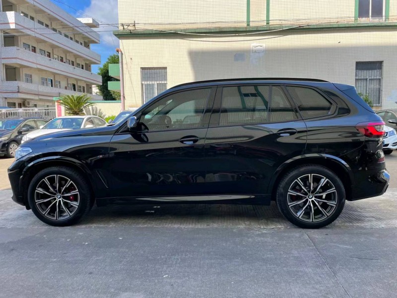 中山21年宝马X53
