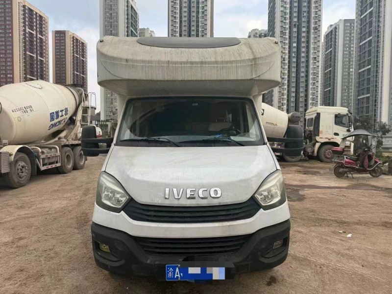 重庆19年依维柯房车1