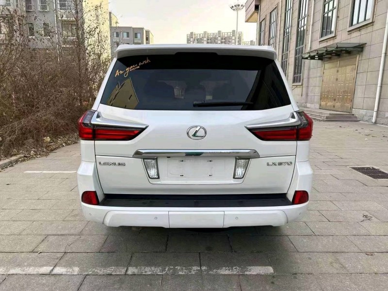 枣庄17年雷克萨斯LX3