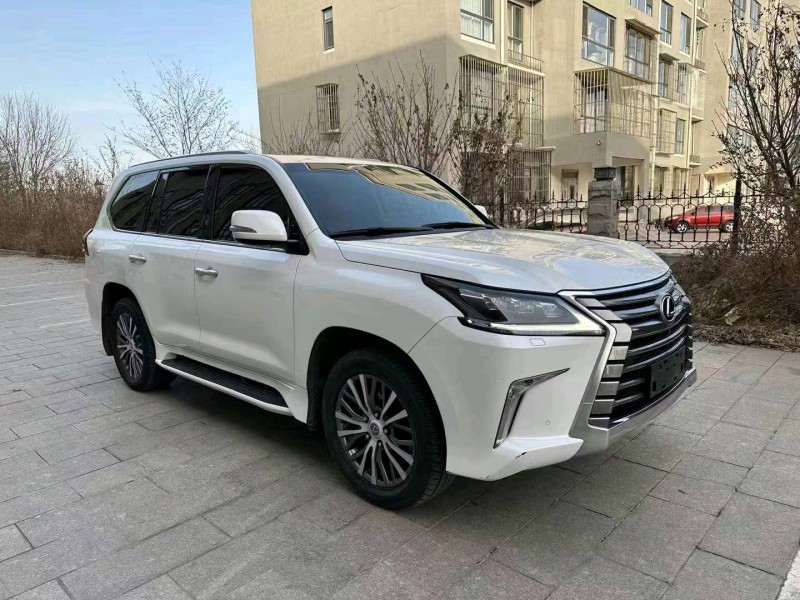 枣庄17年雷克萨斯LX7