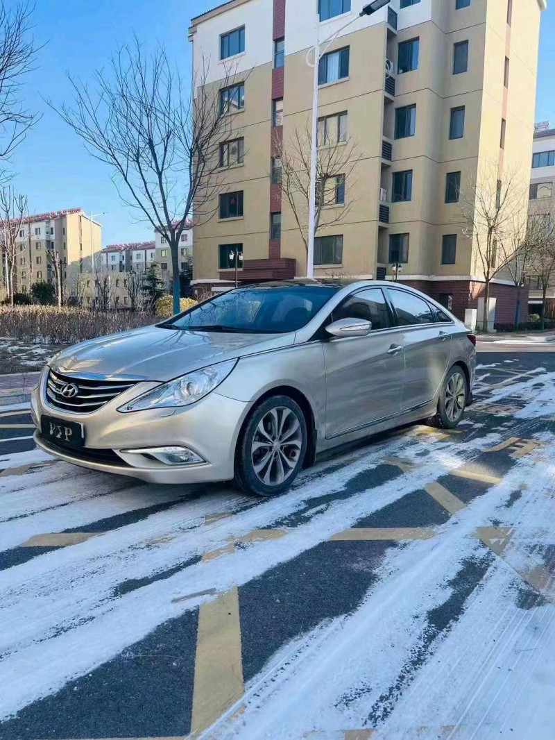 东营14年现代索纳塔八6