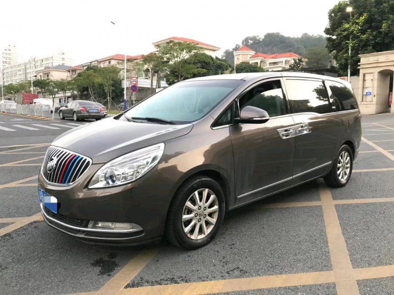 汕头11年别克GL82