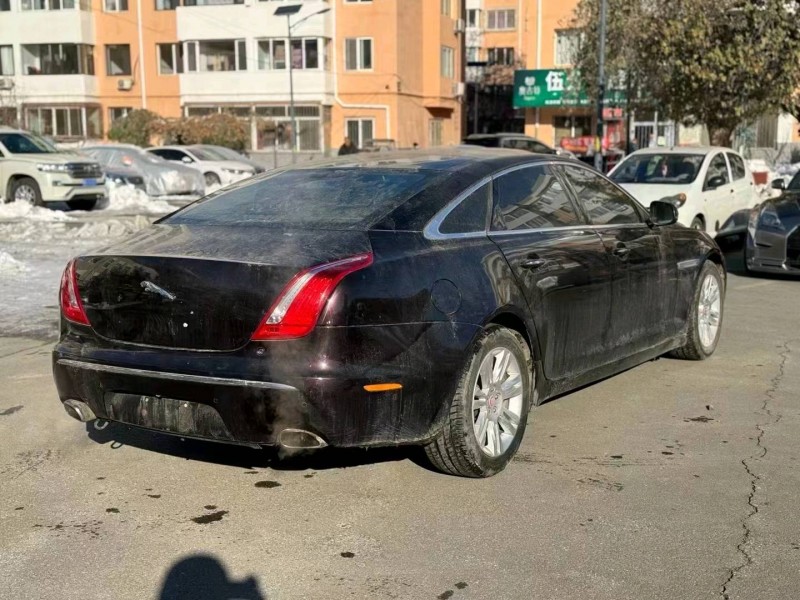 呼和浩特12年捷豹XJ8