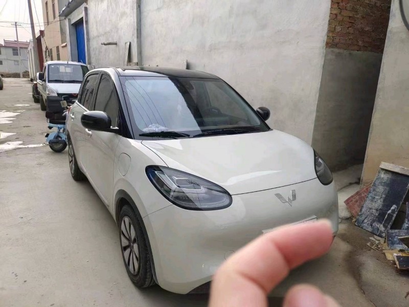 陽泉23年五菱汽車繽果2