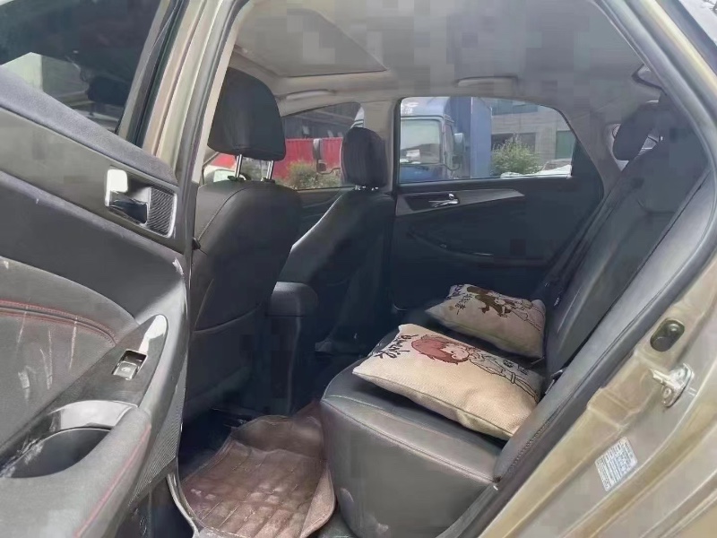 东莞18年长安汽车逸动4