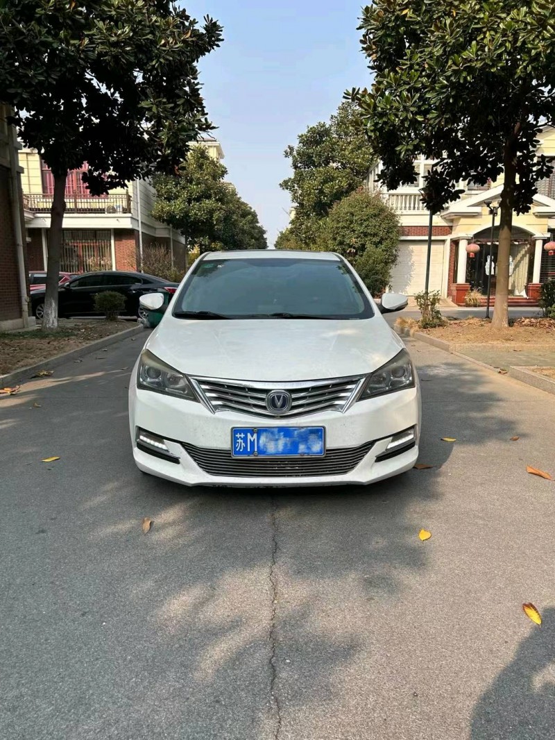 常州16年长安汽车悦翔V71