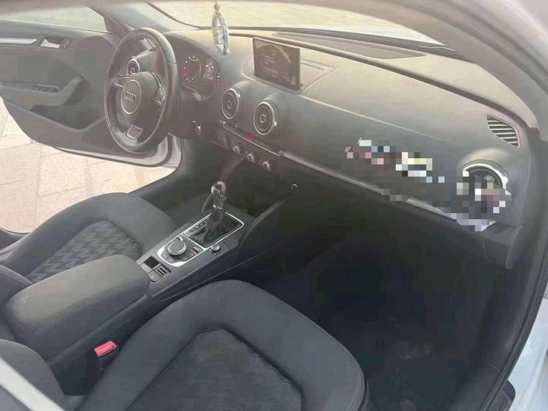 济宁17年奥迪A35